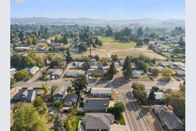1219 Taney St, Eugene, OR 97402 - Photo 32