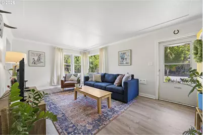 9317 N Calhoun Ave, Portland, OR 97203 - Photo 8