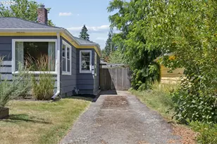 9317 N Calhoun Ave, Portland, OR 97203 - Photo 4
