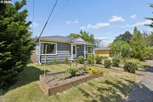 9317 N Calhoun Ave, Portland, OR 97203 - Photo 2