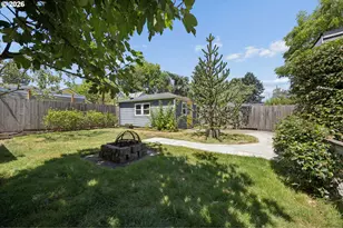 9317 N Calhoun Ave, Portland, OR 97203 - Photo 42
