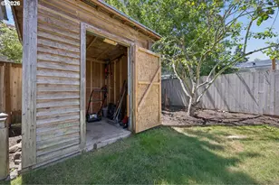 9317 N Calhoun Ave, Portland, OR 97203 - Photo 40