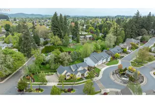 1271 SW Forest Glen Dr, McMinnville, OR 97128 - Photo 2
