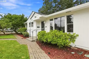 410 E Fairfield St, Gladstone, OR 97027 - Photo 2