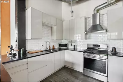 1011 NW Glisan St #303, Portland, OR 97209 - Photo 18