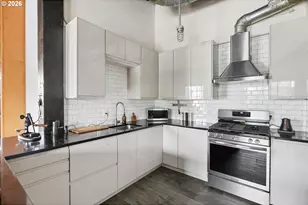 1011 NW Glisan St, Portland, OR 97209 - Photo 18