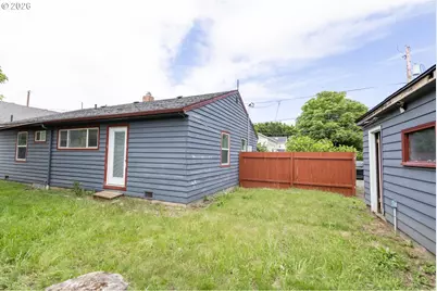 7004 SE Woodstock Blvd, Portland, OR 97206 - Photo 4
