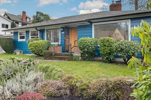 5408 SE Hawthorne Blvd, Portland, OR 97215 - Photo 2