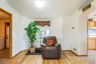 3700 Babcock Ln, Eugene, OR 97401 - Photo 6