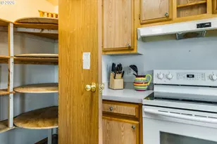 3700 Babcock Ln, Eugene, OR 97401 - Photo 12