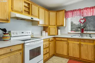 3700 Babcock Ln, Eugene, OR 97401 - Photo 10