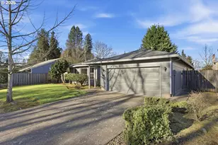 865 SW 166th Ave, Beaverton, OR 97006 - Photo 2