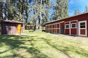 135 Champagne Dr, Roseburg, OR 97471 - Photo 24