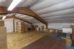 135 Champagne Dr, Roseburg, OR 97471 - Photo 28