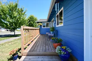 2102 35th Ave, Longview, WA 98632 - Photo 2