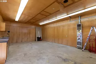 535 SE Parkway Dr, Winston, OR 97496 - Photo 38