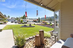 535 SE Parkway Dr, Winston, OR 97496 - Photo 34