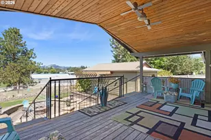 535 SE Parkway Dr, Winston, OR 97496 - Photo 28