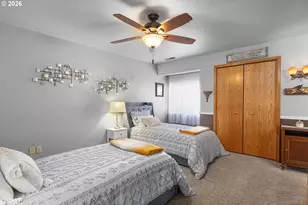 535 SE Parkway Dr, Winston, OR 97496 - Photo 18