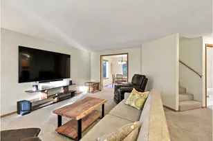3608 N Ivy Dr, Newberg, OR 97132 - Photo 2