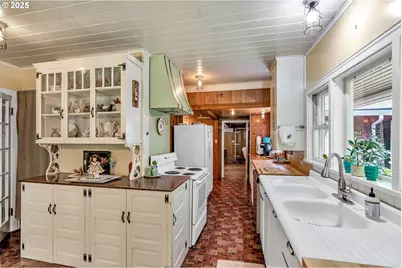 63645 E Barlow Trail Rd, Brightwood, OR 97011 - Photo 10