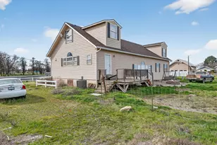 32797 W Columbia Ln, Hermiston, OR 97838 - Photo 2