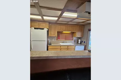 1800 Lakewood Ct, Eugene, OR 97402 - Photo 4