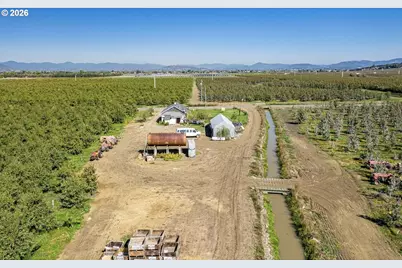 2938 E Vilas Rd, Medford, OR 97501 - Photo 6