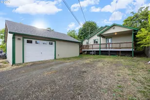 240 E Fourth Ave, Sutherlin, OR 97479 - Photo 20