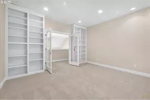 1033 NW Eloise Ln, Portland, OR 97229 - Photo 38