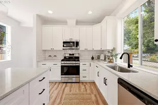 6336 SE 84th Pl, Portland, OR 97266 - Photo 10