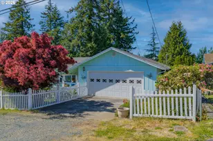1707 View St, Myrtle Point, OR 97458 - Photo 2