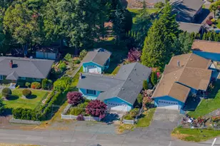 1707 View St, Myrtle Point, OR 97458 - Photo 6