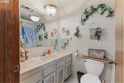 1707 View St, Myrtle Point, OR 97458 - Photo 32