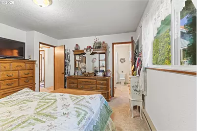 1707 View St, Myrtle Point, OR 97458 - Photo 28