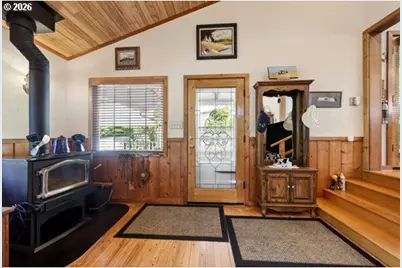 63697 Isthmus Heights Rd, Coos Bay, OR 97420 - Photo 6