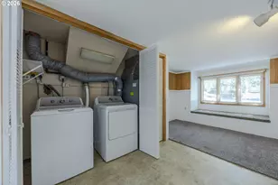 1629 E 24th Ave, Eugene, OR 97403 - Photo 38