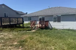 1300 SW 10th Ct, Pendleton, OR 97801 - Photo 4