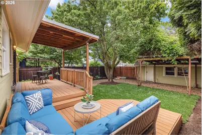 2243 SE Ladd Ave, Portland, OR 97214 - Photo 38