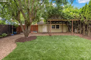 2243 SE Ladd Ave, Portland, OR 97214 - Photo 40
