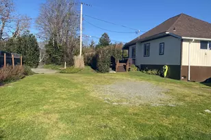 1195 Idaho Ave, Coos Bay, OR 97420 - Photo 6