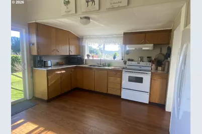 1195 Idaho Ave, Coos Bay, OR 97420 - Photo 26