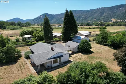 309 N Old Pacific Hwy, Myrtle Creek, OR 97457 - Photo 1