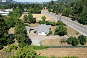 309 N Old Pacific Hwy, Myrtle Creek, OR 97457 - Photo 24