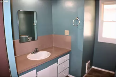 309 N Old Pacific Hwy, Myrtle Creek, OR 97457 - Photo 14