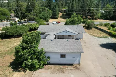 309 N Old Pacific Hwy, Myrtle Creek, OR 97457 - Photo 32