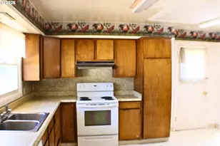 309 N Old Pacific Hwy, Myrtle Creek, OR 97457 - Photo 12