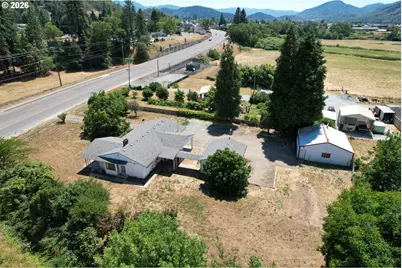 309 N Old Pacific Hwy, Myrtle Creek, OR 97457 - Photo 22