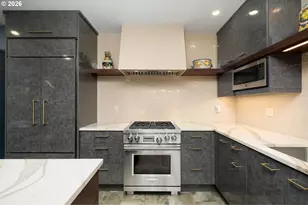 836 S Curry St, Portland, OR 97239 - Photo 10