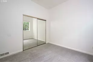 12106 SE Market St, Portland, OR 97216 - Photo 24